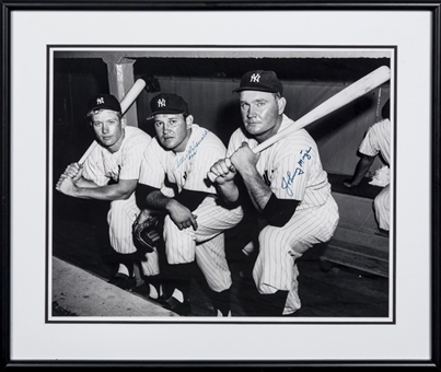 Mickey Mantle, Allie Reynolds & Johnny Mize Multi Signed Photo In 25x21 Framed Display (Beckett)
